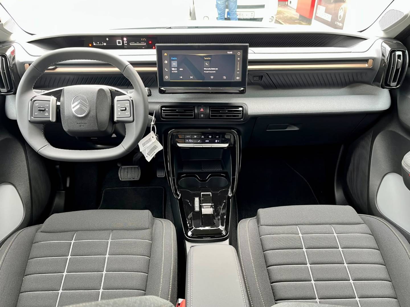 Citroën C3 Aircross PLUS Hybrid (MHEV) 145 ë-DCT6 - Image 8
