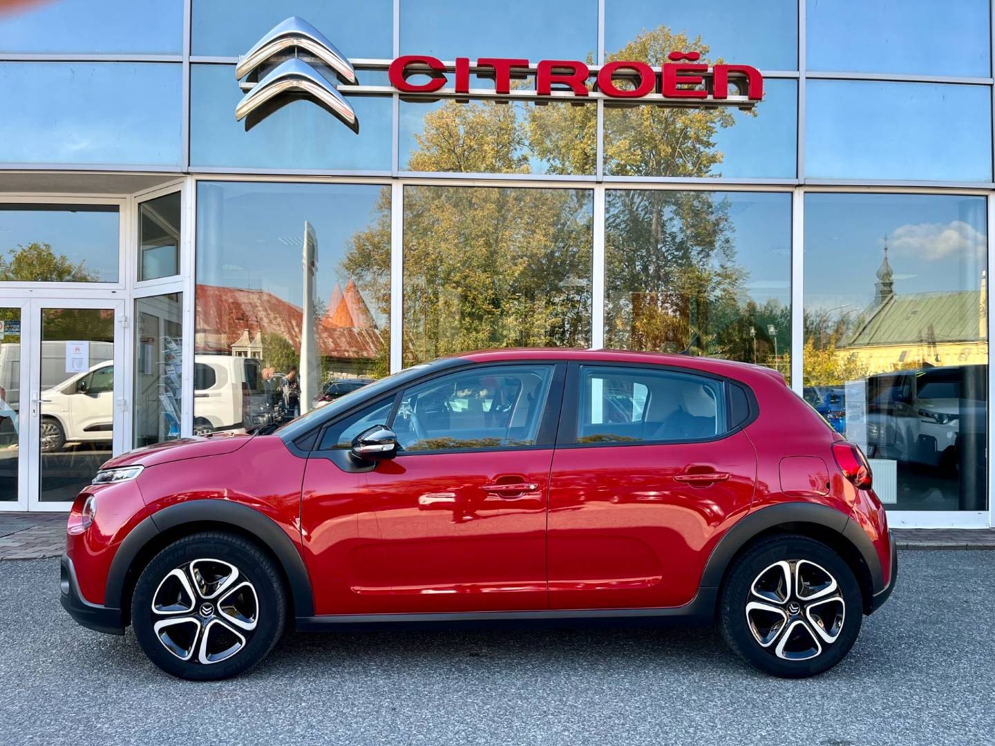 Citroën C3 PureTech 82 S&S Feel - Image 2
