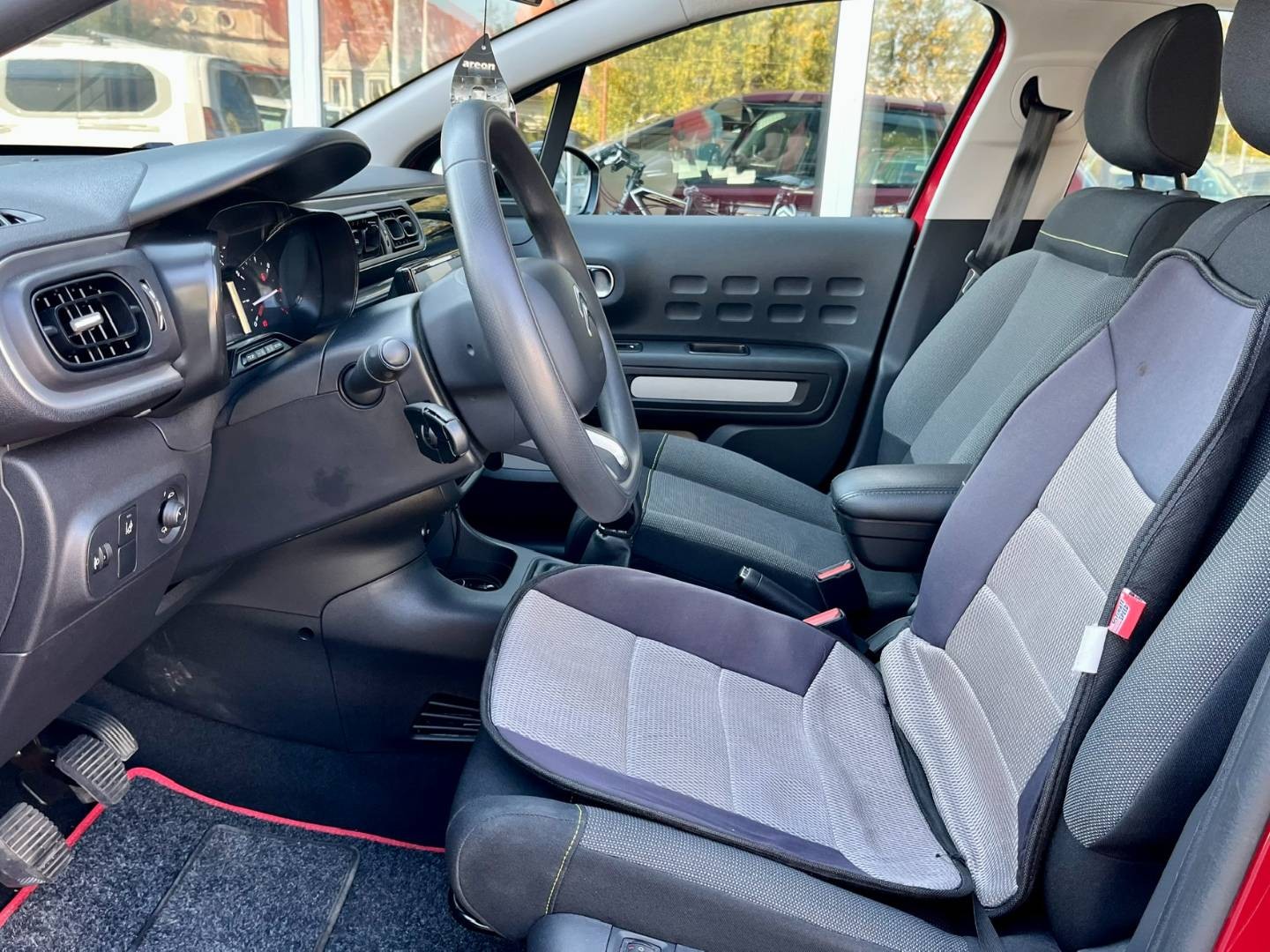 Citroën C3 PureTech 82 S&S Feel - Image 6